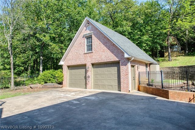 4707 Oak Hollow Lane, Fort Smith, AR 72903