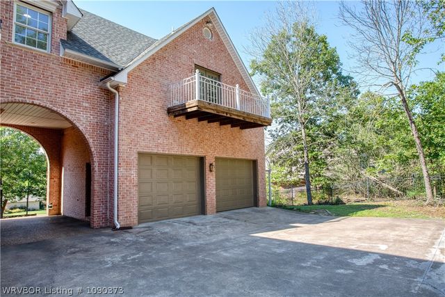 4707 Oak Hollow Lane, Fort Smith, AR 72903