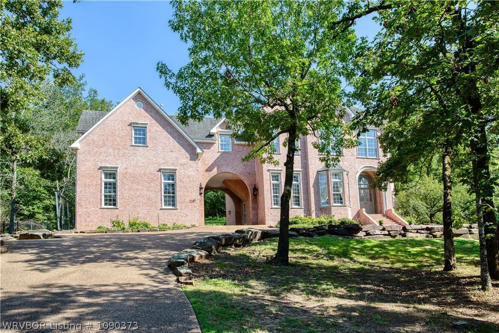 4707 Oak Hollow Lane, Fort Smith, AR 72903