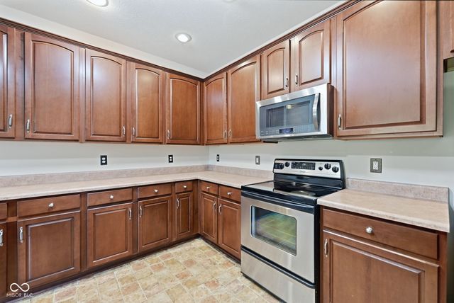 13525 Lablanca Bend, Carmel, IN 46074
