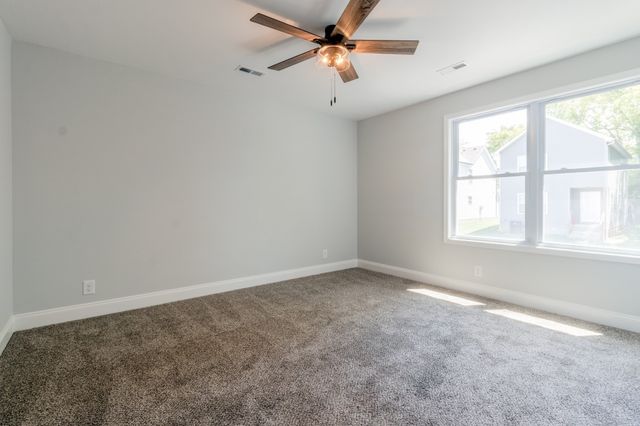 60 W High St, Clarksville, TN 37040