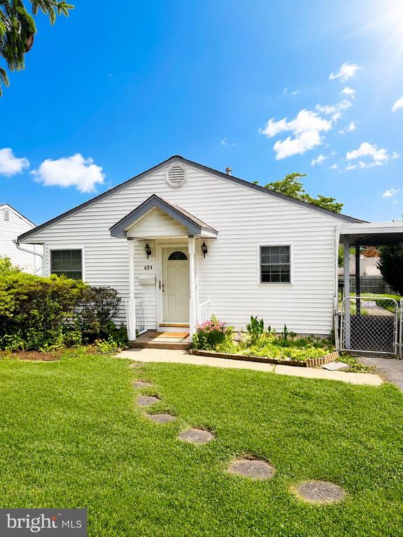 604 TRENTON RD, Fairless Hills, PA 19030