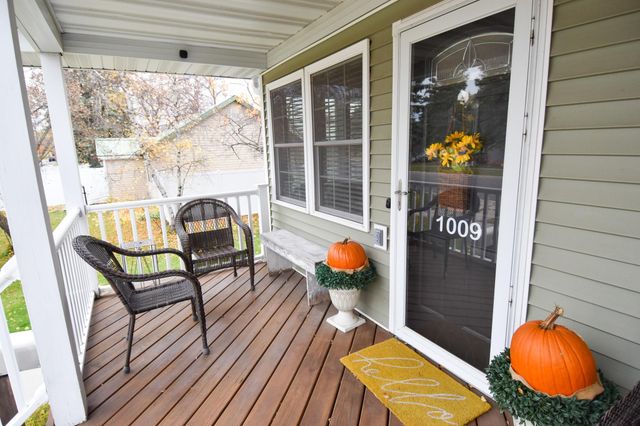 1009 Knight Avenue N, Thief River Falls, MN 56701