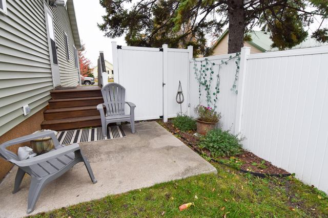 1009 Knight Avenue N, Thief River Falls, MN 56701