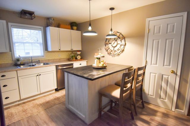 1009 Knight Avenue N, Thief River Falls, MN 56701