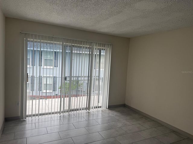 941 W OAK RIDGE ROAD D, Orlando, FL 32809