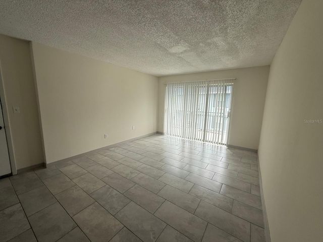 941 W OAK RIDGE ROAD D, Orlando, FL 32809