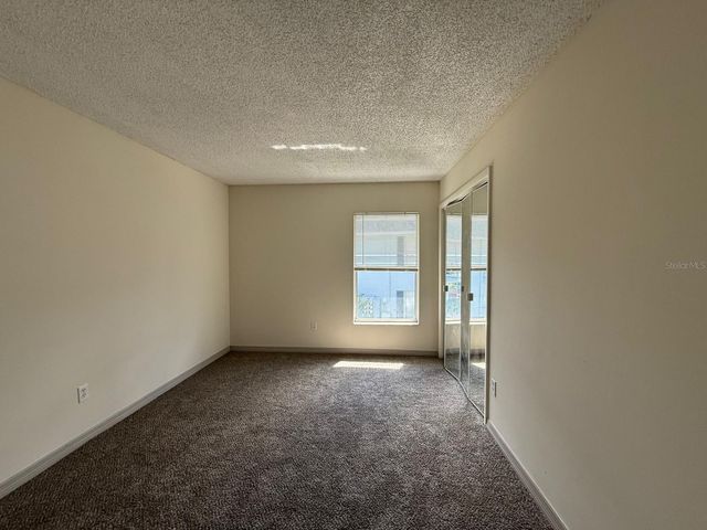 941 W OAK RIDGE ROAD D, Orlando, FL 32809