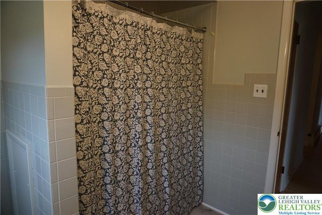 1718 Calypso Avenue, Bethlehem City, PA 18018