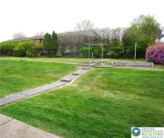 1718 Calypso Avenue, Bethlehem City, PA 18018