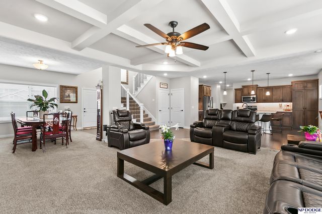 5216 Heartland Drive, Papillion, NE 68133