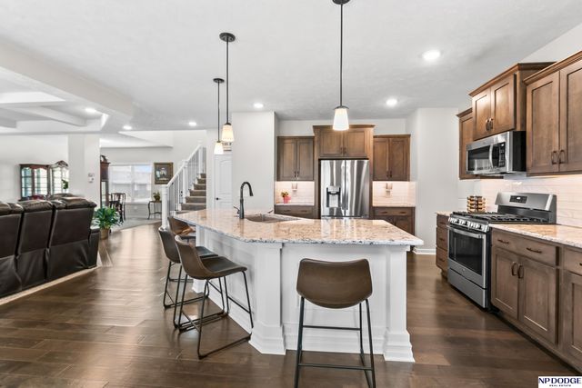 5216 Heartland Drive, Papillion, NE 68133
