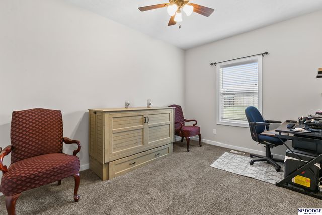 5216 Heartland Drive, Papillion, NE 68133
