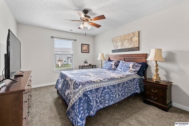 5216 Heartland Drive, Papillion, NE 68133