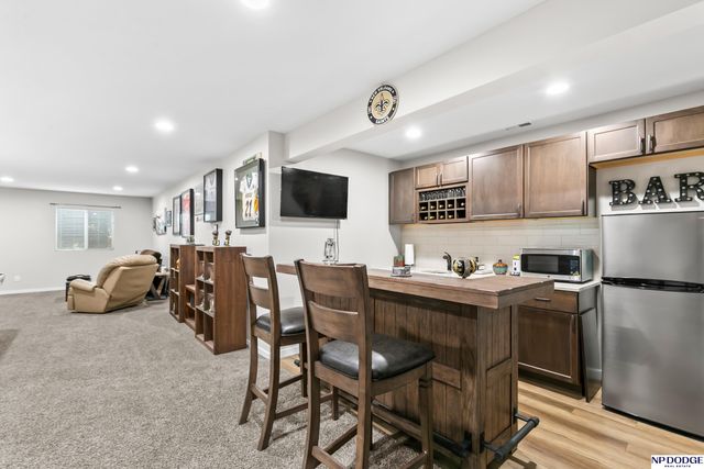 5216 Heartland Drive, Papillion, NE 68133