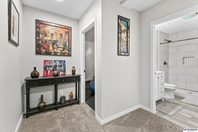 5216 Heartland Drive, Papillion, NE 68133