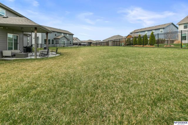 5216 Heartland Drive, Papillion, NE 68133