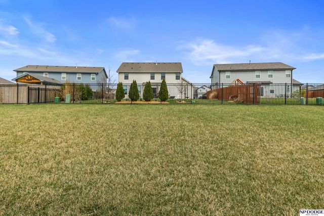 5216 Heartland Drive, Papillion, NE 68133