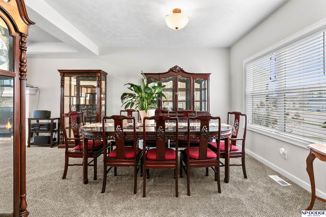 5216 Heartland Drive, Papillion, NE 68133