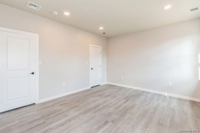 125 Lynbrook Drive, Mastic Beach, NY 11951