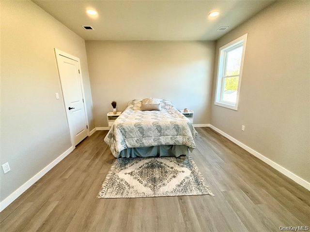125 Lynbrook Drive, Mastic Beach, NY 11951