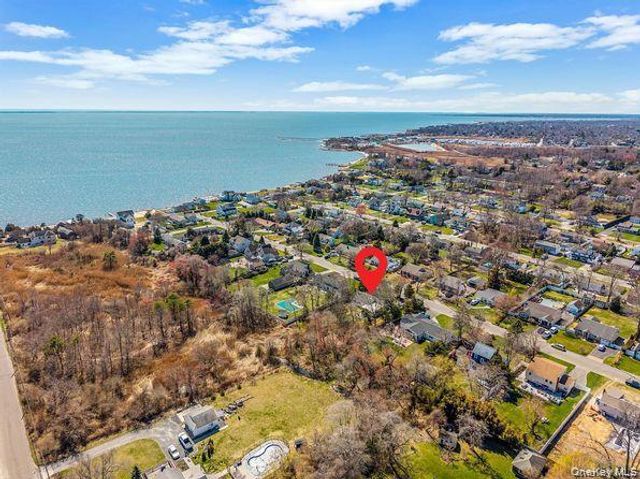 125 Lynbrook Drive, Mastic Beach, NY 11951