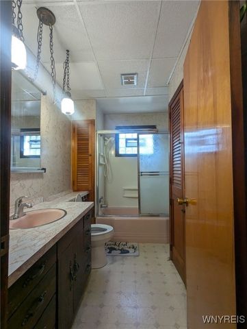 27 Evadene Street, Buffalo, NY 14214