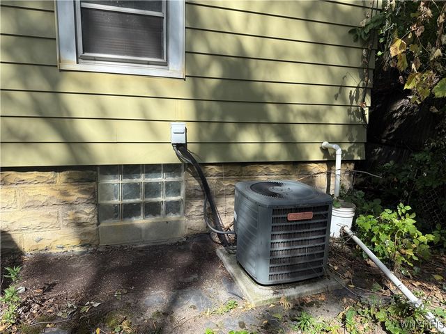 27 Evadene Street, Buffalo, NY 14214