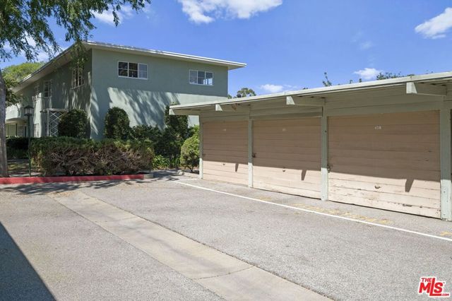 5441 Village Green, Los Angeles, CA 90016