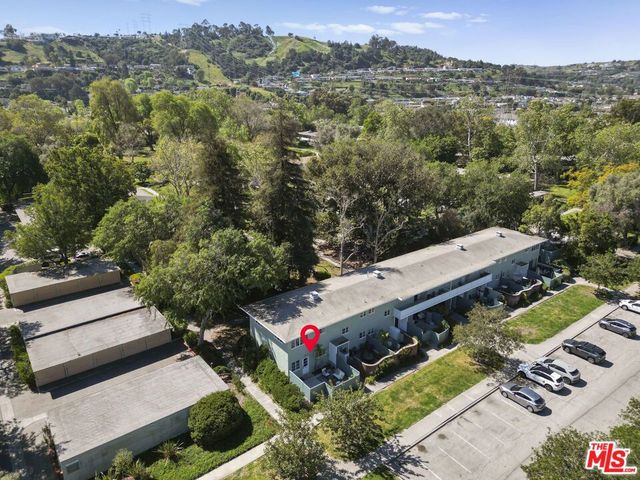 5441 Village Green, Los Angeles, CA 90016