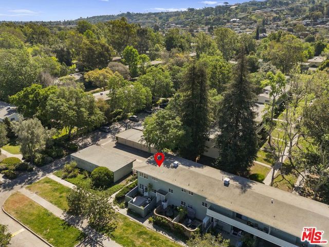 5441 Village Green, Los Angeles, CA 90016