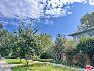 5441 Village Green, Los Angeles, CA 90016