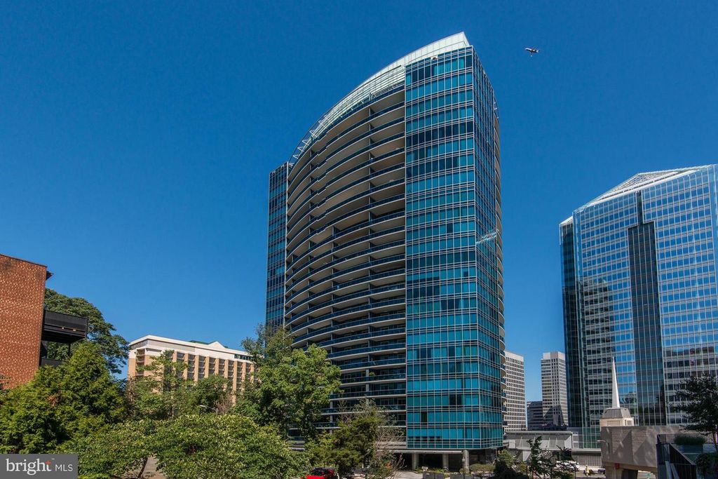 1881 N NASH ST #302, Arlington, VA 22209