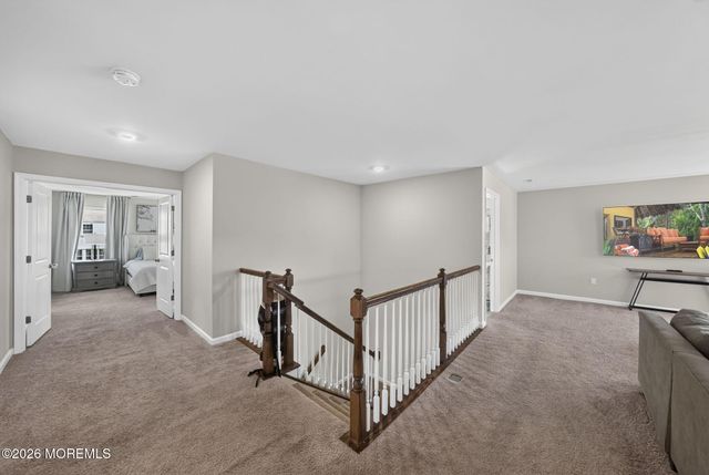 30 Holloway Avenue, Manahawkin, NJ 08050