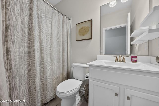 30 Holloway Avenue, Manahawkin, NJ 08050