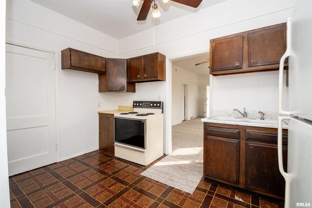 1101 E WILLCOX Avenue, Peoria, IL 61603