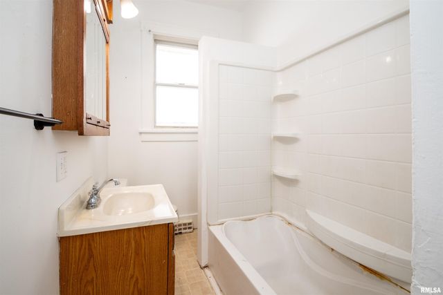 1101 E WILLCOX Avenue, Peoria, IL 61603