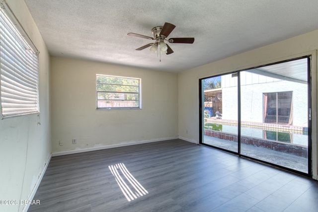 1498 Old Kings Road, Daytona Beach, FL 32117