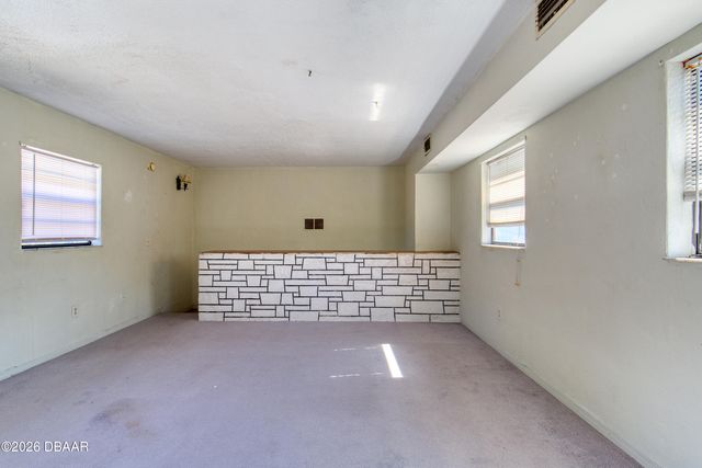 1498 Old Kings Road, Daytona Beach, FL 32117