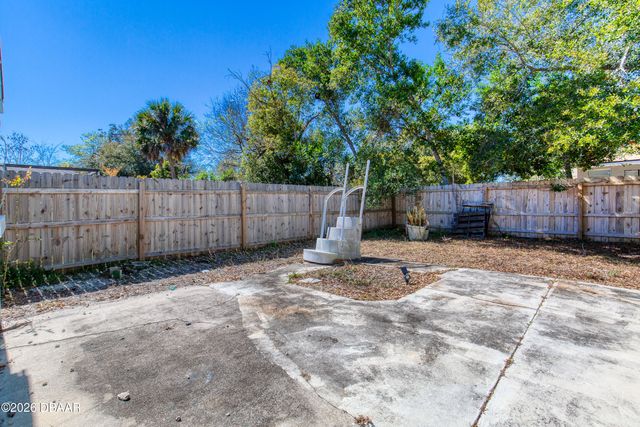 1498 Old Kings Road, Daytona Beach, FL 32117