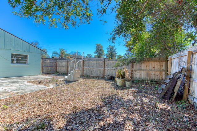 1498 Old Kings Road, Daytona Beach, FL 32117