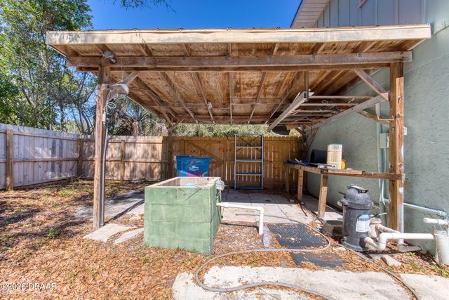 1498 Old Kings Road, Daytona Beach, FL 32117