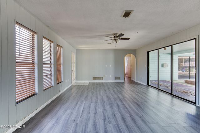 1498 Old Kings Road, Daytona Beach, FL 32117