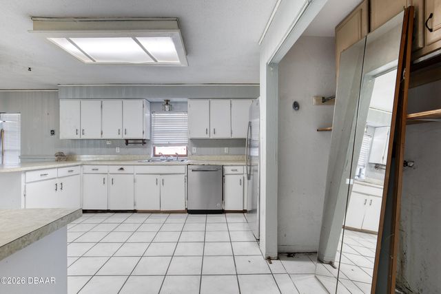 1498 Old Kings Road, Daytona Beach, FL 32117