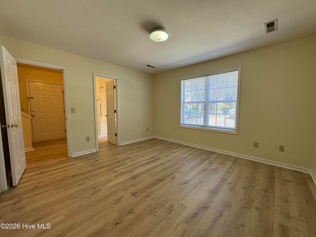 5147 Lamppost Circle, Wilmington, NC 28403