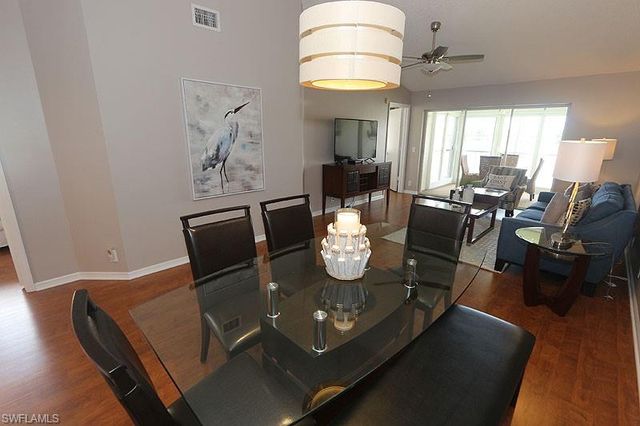 7812 Emerald CIR 201, Naples, FL 34109