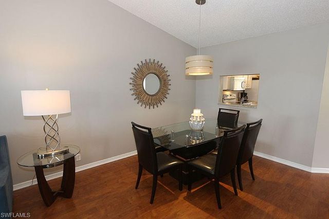 7812 Emerald CIR 201, Naples, FL 34109