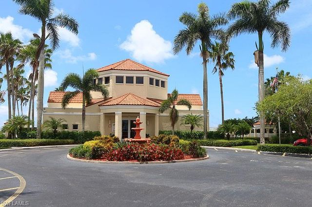 7812 Emerald CIR 201, Naples, FL 34109