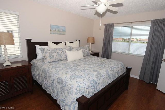 7812 Emerald CIR 201, Naples, FL 34109