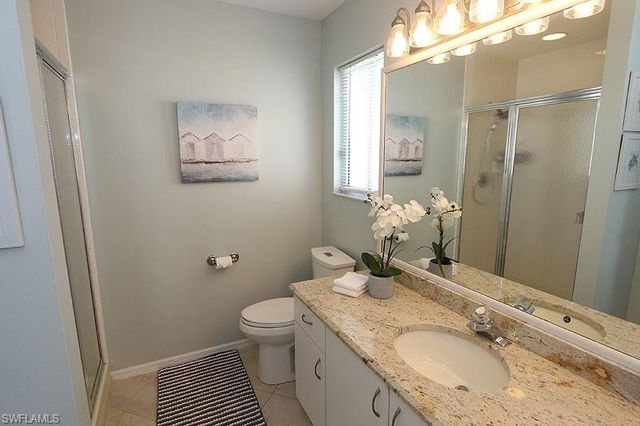 7812 Emerald CIR 201, Naples, FL 34109